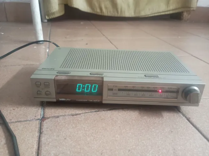 Radio relogio vintage Phillips