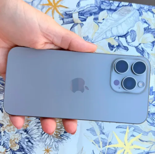 iPhone 15 Pro Max 256GB Titânio Branco | Único Dono | Excelente Estado