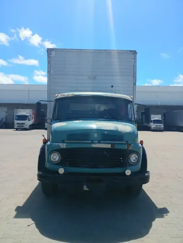 Vendo 1113 com motor novo
