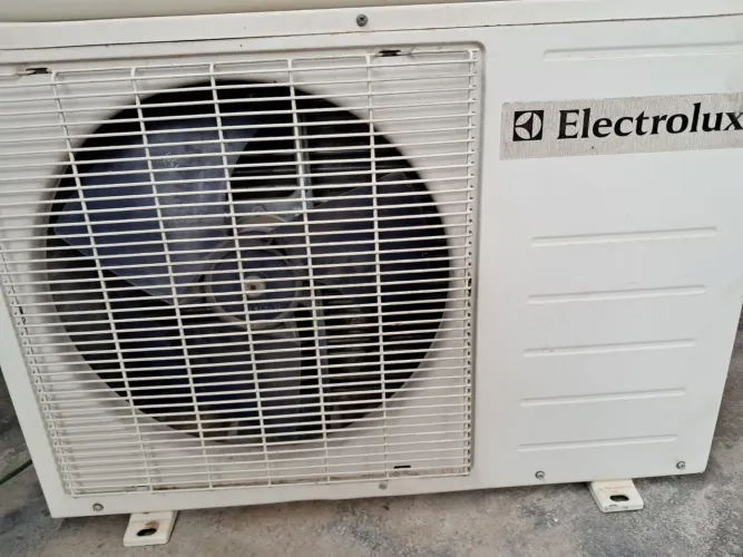 Vendo central Electrolux 12 mil btus