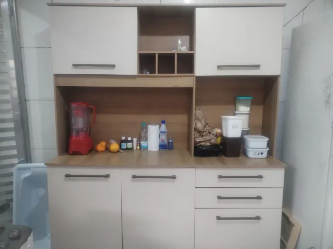 Vende-se Armário de cozinha