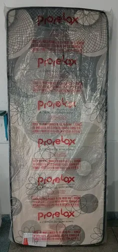 Vendo COLCHÃO de solteiro NOVO.