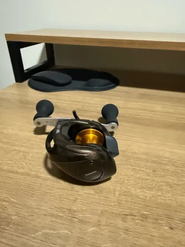 Carretilha Shimano 300Xt TYPE G DIREITA