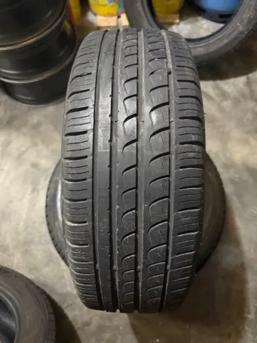 01 Pneu Pirelli p7 195/55/15 semi novo