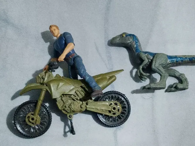 Lote bonecos Jurassic wold 