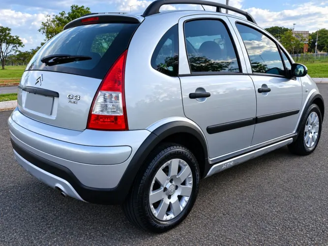 Citroen C3 XTR 1.4 Flex 8V 5P 2011