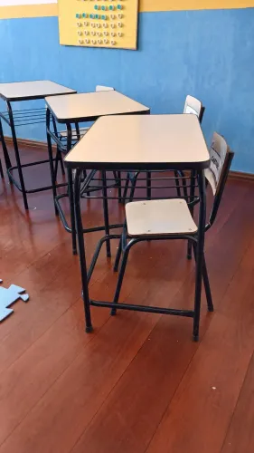 Jogo de mesa escolar retangular individual (altura da mesa 65cm) + cadeira
