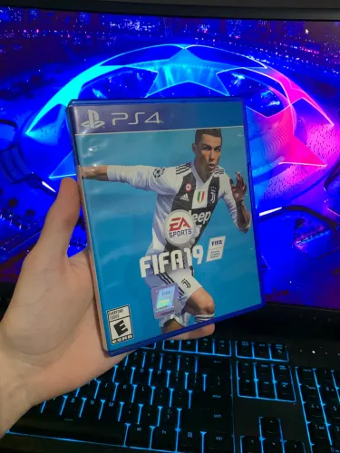 Jogo FIFA 19 - PS4