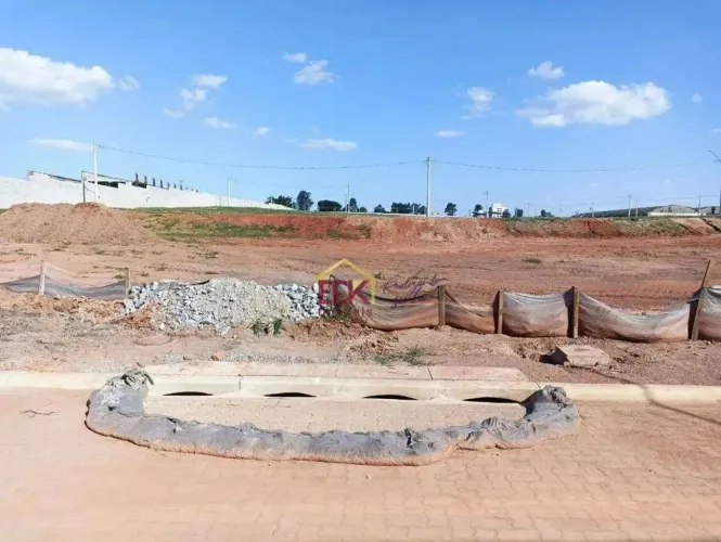 Terreno à venda, 200 m² por R$ 265.000 - Piracangaguá - Taubaté/SP