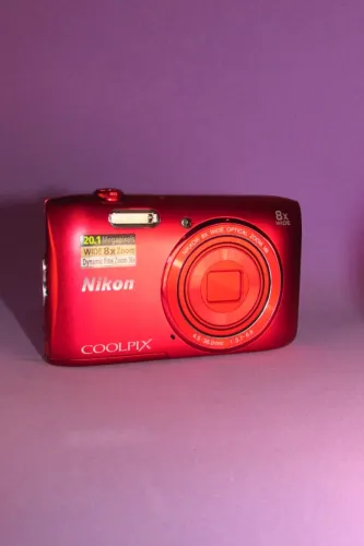 Nikon COOLPIX S3600 Completa e nunca usada
