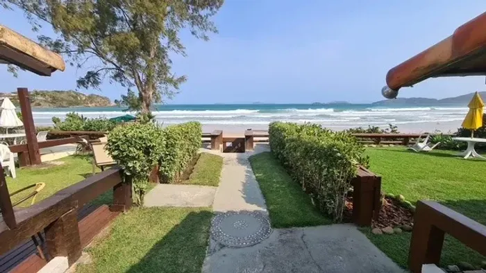 Casa pé na areia Geribá Búzios 4 suítes