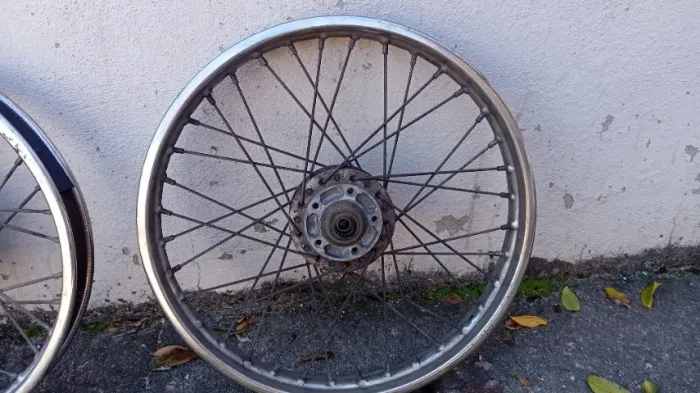Roda Aro raiado moto Honda fan 2015