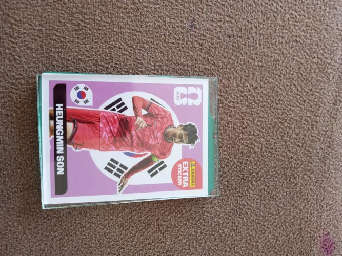 Figurinha legendaria wolrd Cup 2026 lilás em perfeito estado