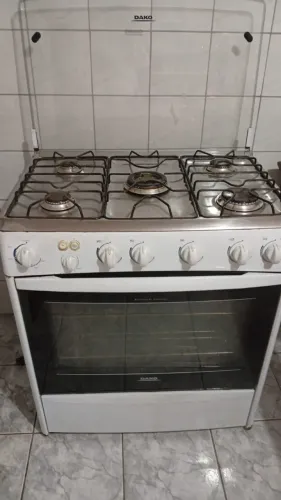 Fogão Dako 5 Bocas Diplomata Grill com Acendimento Automático e Queimador Tripla Chama