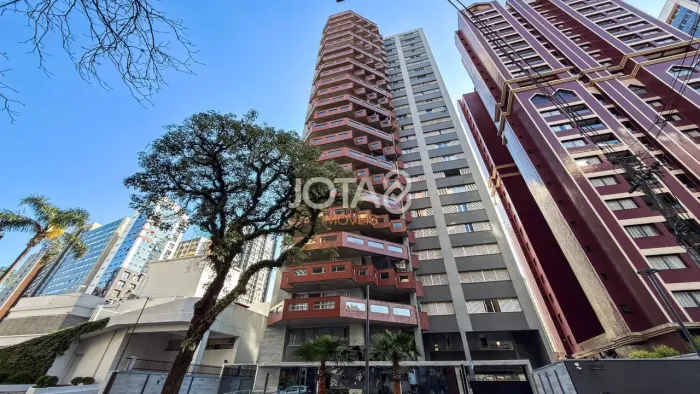 COBERTURA NO BATEL COM VISTA DE TIRAR O FÔLEGO !! Cobertura No Batel Com Vista de Tirar o 