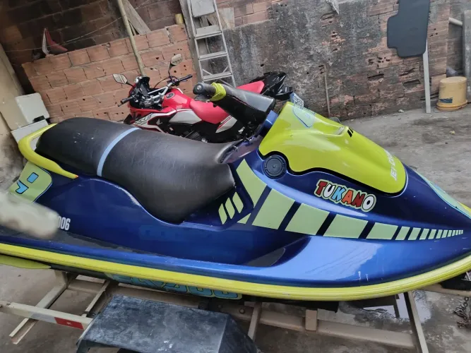 Jet Ski 2 tempos com carretinha
