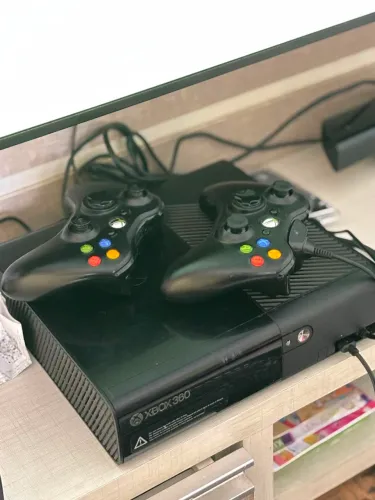 Xbox 360 sim completo