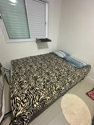 Cama Ortobom Queen Semi nova