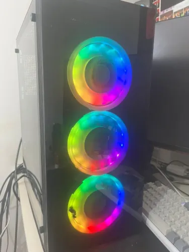 PC Gamer i5-7500 + RX 550 4GB + 24GB RAM - Ideal p/ CS2, Valorant, LoL