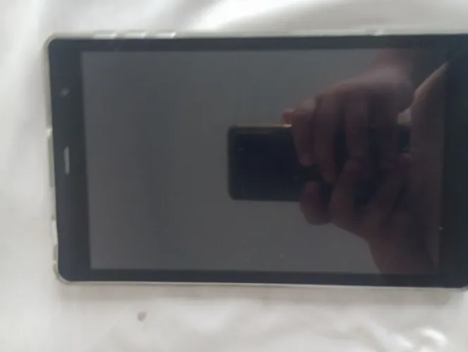 Tablet kross com defeito de tela trincada por dentro acompanha capinha e manual de uso