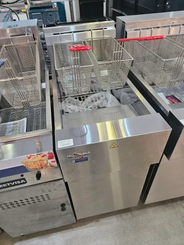 fritadeira a gás 20 litros 90 000 Btus - a pronta entrega 