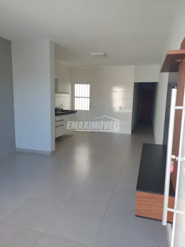 Casa térrea com 2 quartos para alugar no Jardim Josane em Sorocaba/SP