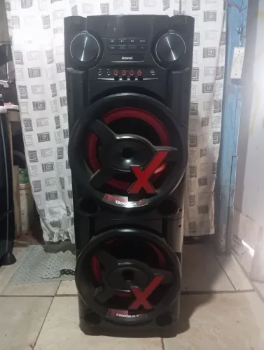 Som 1900W