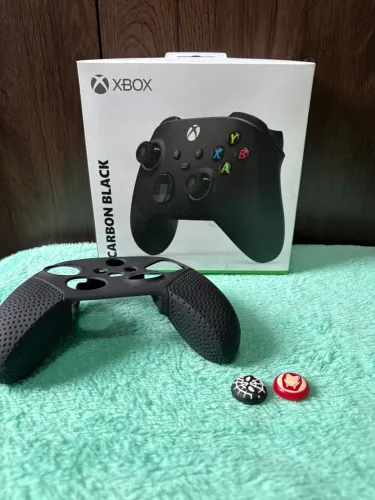 ? VENDO CONTROLE XBOX CARBON BLACK + ACESSÓRIOS