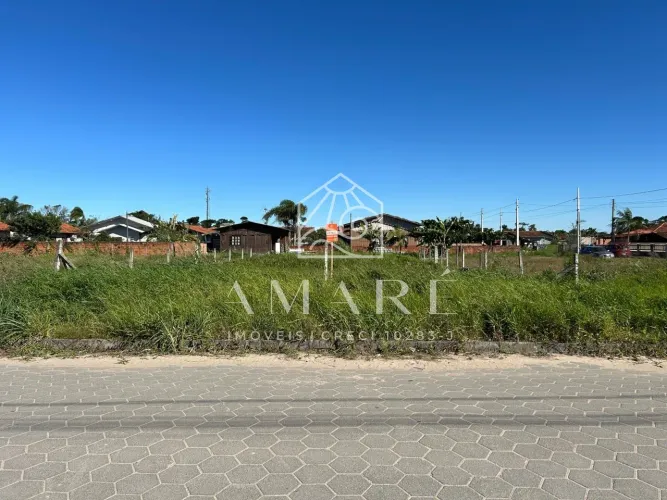 Terreno de 490m² à Venda na Praia do Ervino em São Fracisco do Sul-SC