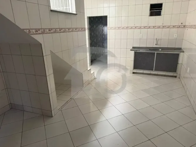 Casa Ampla no Santo Antônio com 3 Quartos e 2 Cozinhas Independentes
