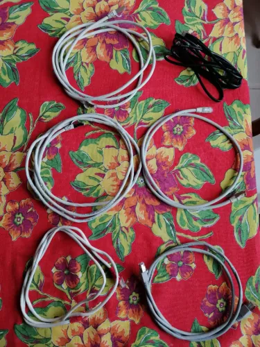 LOTE de DIVERSOS CABOS DE REDE para computadores - de tipo RJ 45