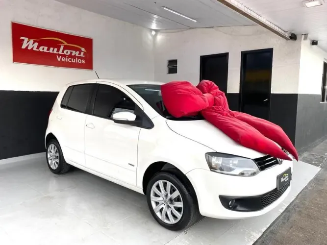 Volkswagen Fox 1.0 MI Total Flex 8V 5P 2013