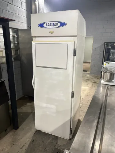 Mini Câmara Fria / Freezer Vertical A.G. Rebelo - 900 Litros (Aceito Cartão)
