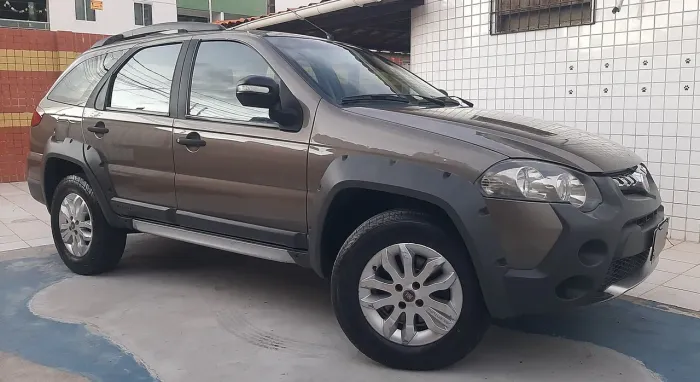 Fiat Palio Weekend Adventure Locker 1.8 Flex 2013