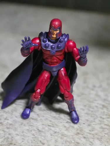 Vendo Magneto Marvel Legends Toybiz Série III
