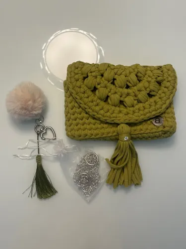 Bolsa crochê feita a mão 