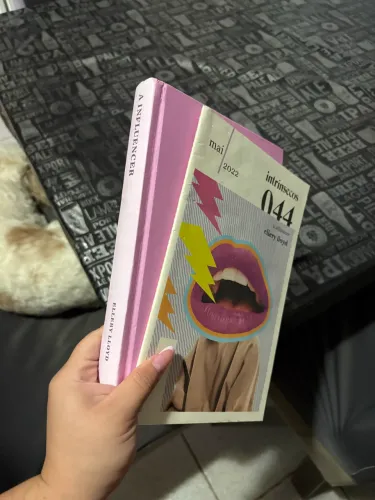 Livro a influencer + revista clube intrínsecos