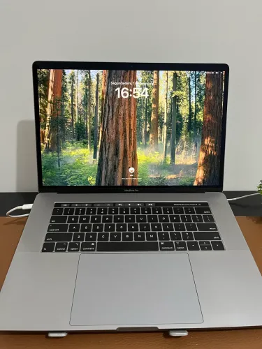 MacBook Pro i9 512G