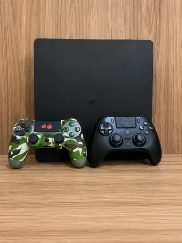 PS4 Slim 1 TB