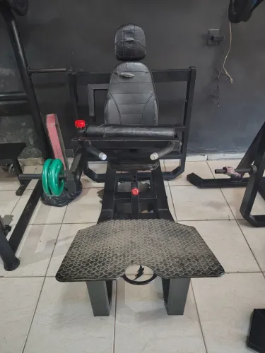 Elevação pélvica Profissional em perfeito estado