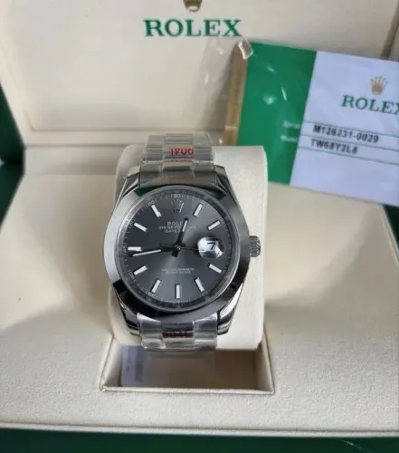 Rolex Oyster Perpetual Datejust 41mm - Prata