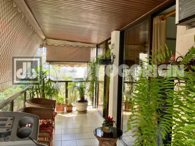 Apartamento : Padrão / Residencial / Copacabana