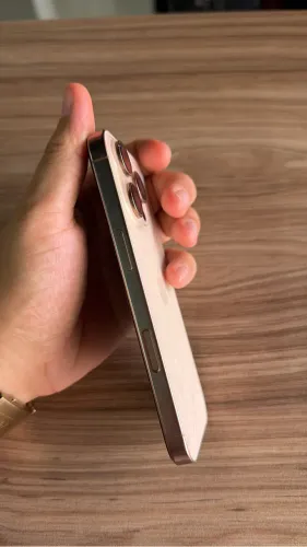 iPhone 16 Pro Desert Titanium 