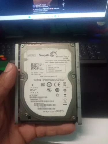 Hd de 320gb para ps3 com a bandeja dele e com o sistema 