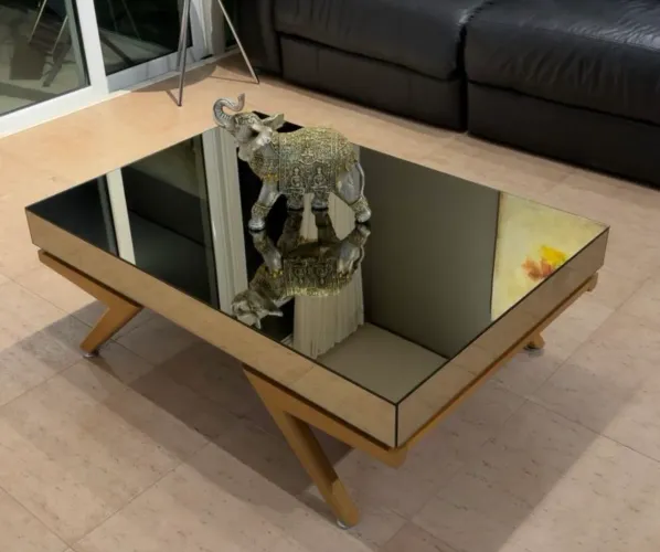 Mesa de centro em vidro e madeira