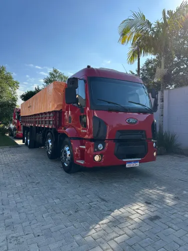 Cargo 2429 Bitruck graneleiro 