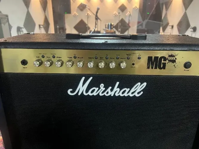 amplificador Marshall mg100fx