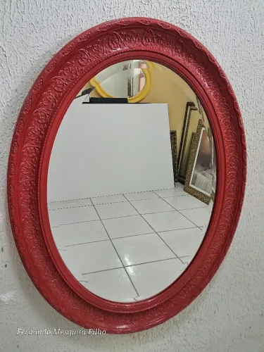 Espelho Oval Bisotado com Moldura Vermelha - 50x70 cm