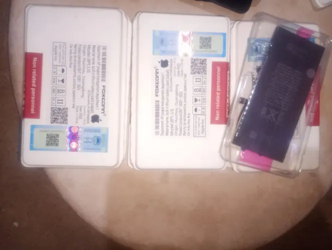 Bateria de iPhone 8 plus cada uma 40
