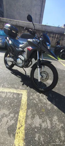 XRE 2013 apenas 7.600 km